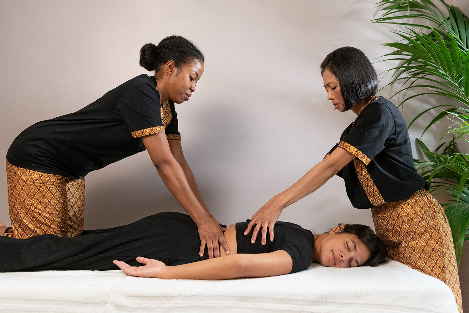 bangkok-benessere-thailandese-4-hands-massage